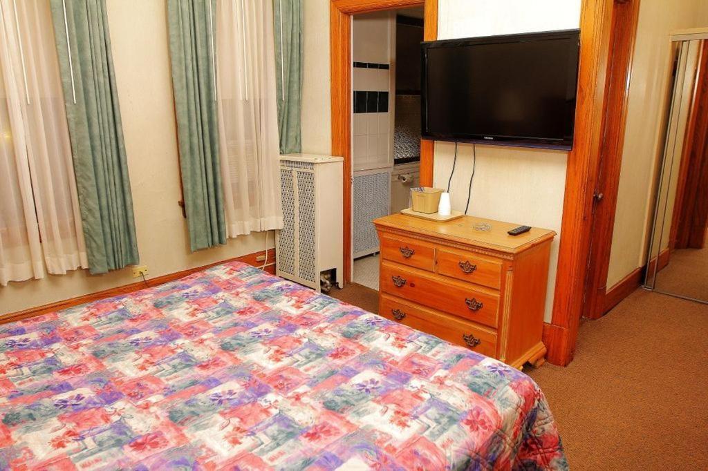 Inn At Lincoln Park Chicago Room photo
